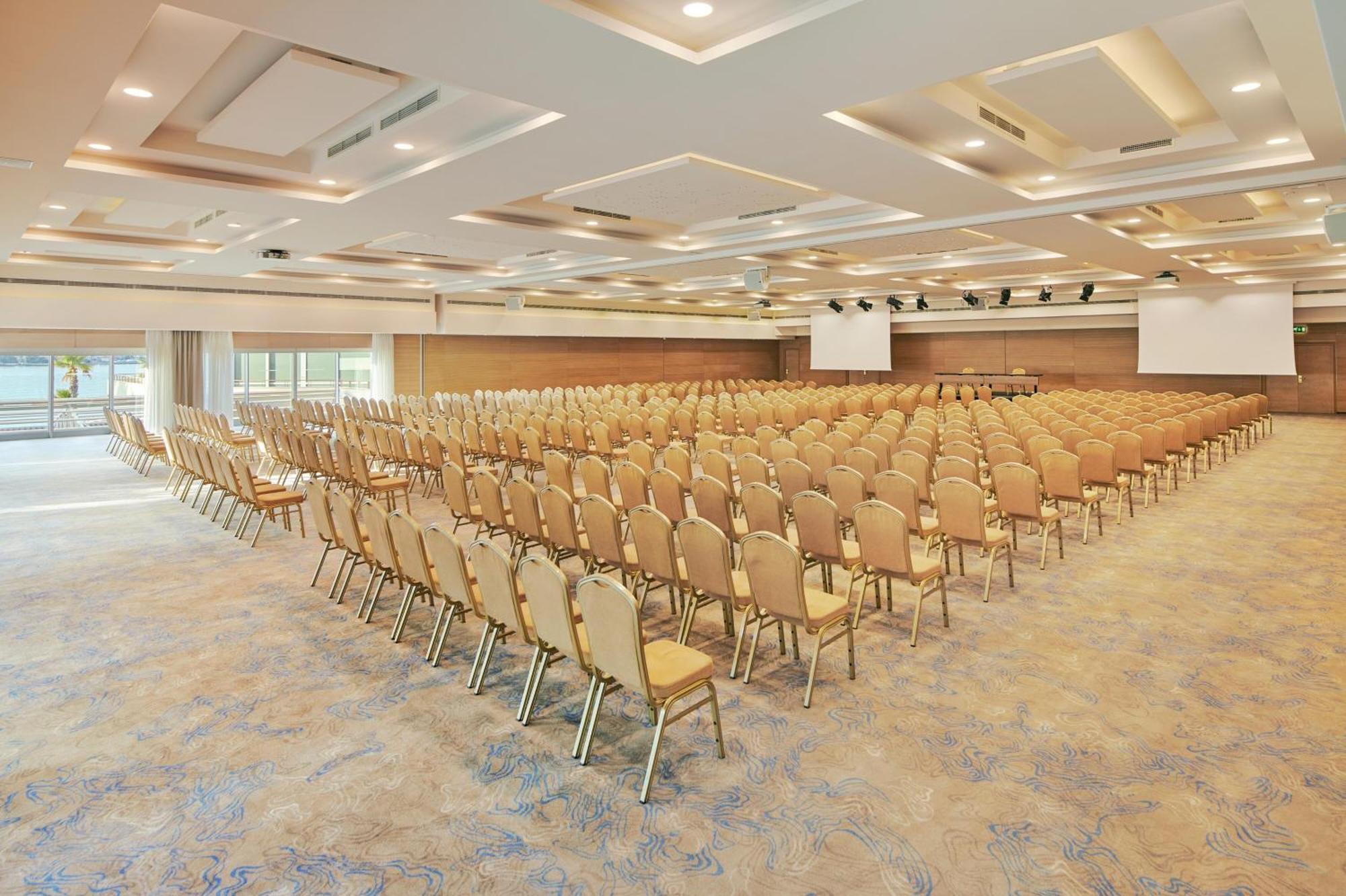 เลอ เมริเดียน ลาฟ สปลิต Hotel โปดสตรานา ภายนอก รูปภาพ